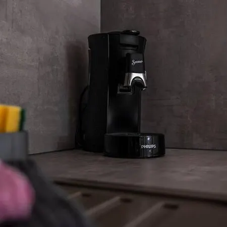 Moderne 2 Raum - Arbeitsplatz - Smarttv - Zentral - Ruhiges Dachgeschoss * Erfurt