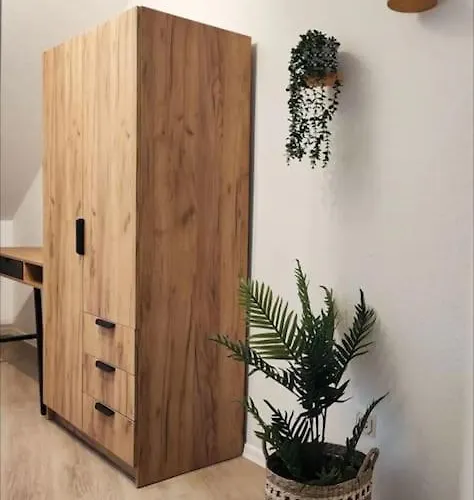 Moderne 2 Raum - Arbeitsplatz - Smarttv - Zentral - Ruhiges Dachgeschoss Lejlighed *