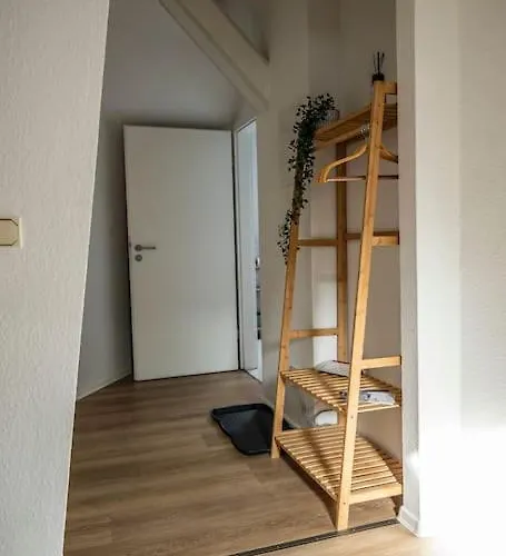 Moderne 2 Raum - Arbeitsplatz - Smarttv - Zentral - Ruhiges Dachgeschoss Lejlighed *