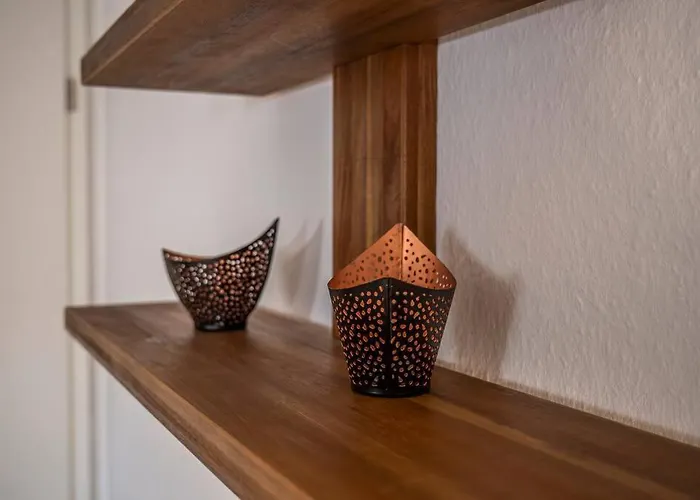 Moderne 2 Raum - Arbeitsplatz - Smarttv - Zentral - Ruhiges Dachgeschoss Lejlighed *